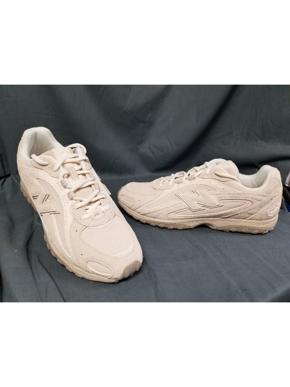 New Balance 204L Timberwolf U204LMMC Men's Size 8.5 NEW NO BOX!